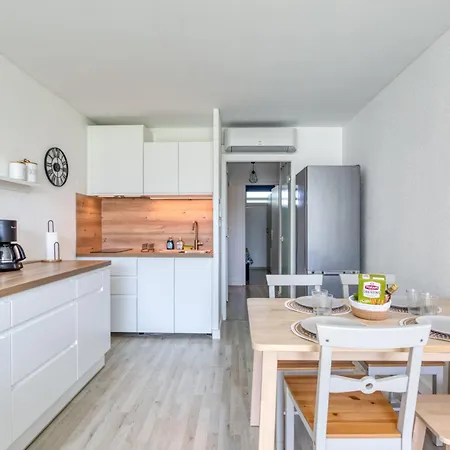 Appartement A 70m De La